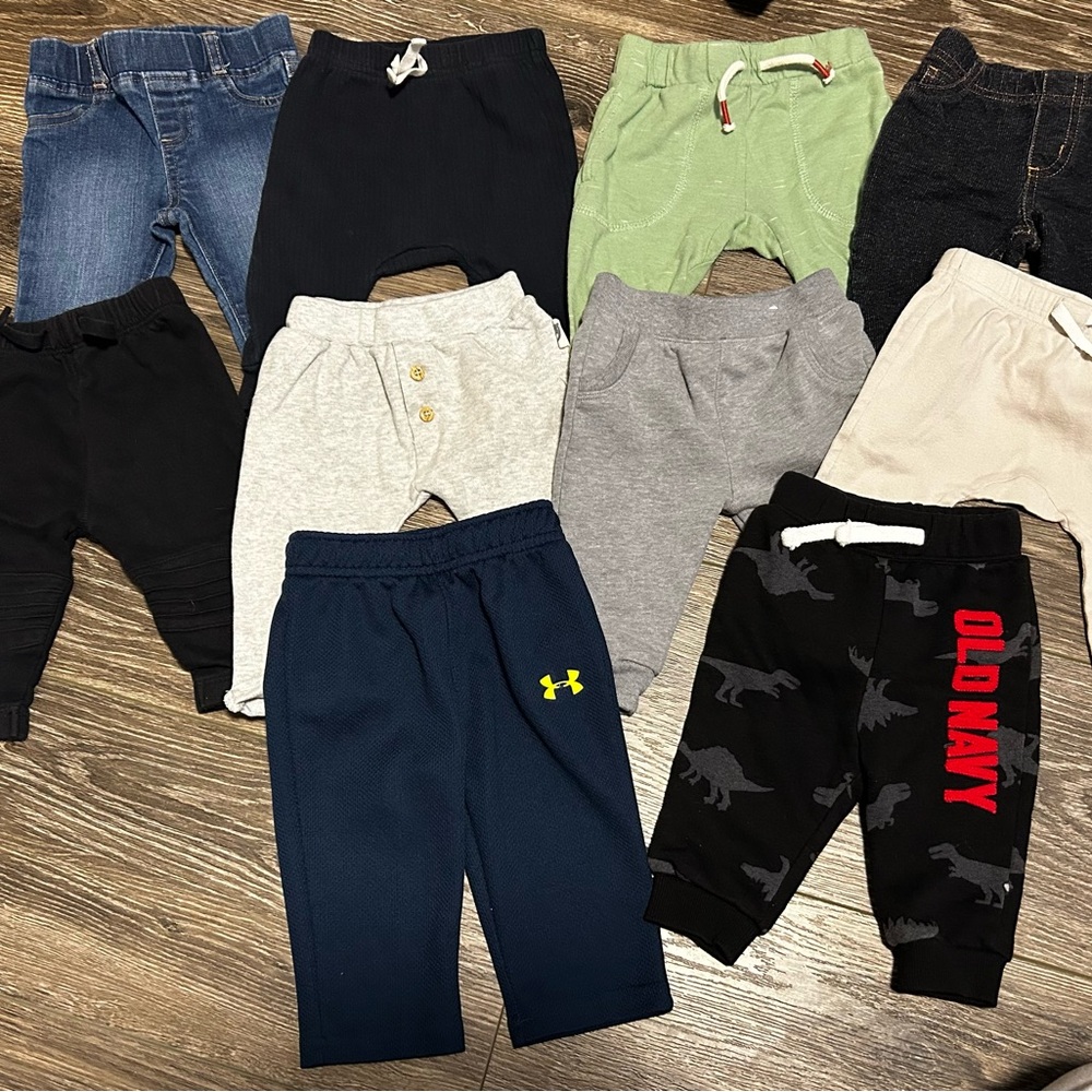 10 Pair of baby boy pants 3-6months